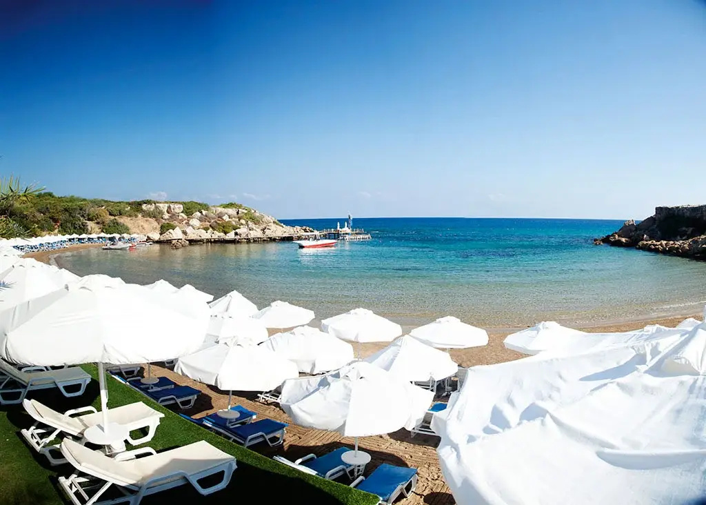 Beach & Waterfront