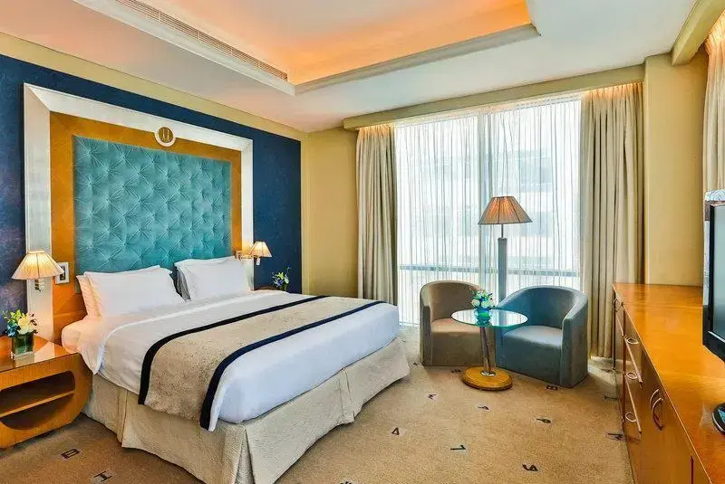 Double Suite (full double bed)