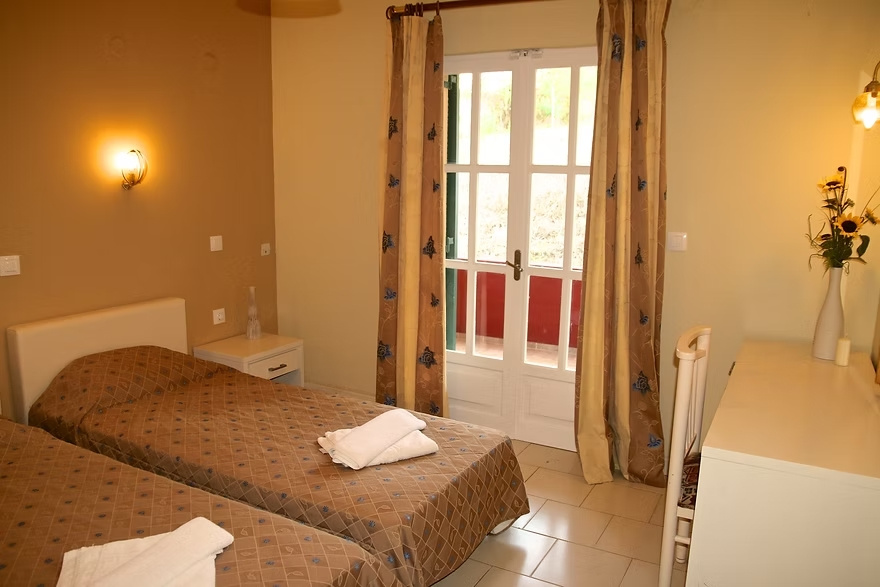 2 Bedrooms Quadruple Family room with sea view