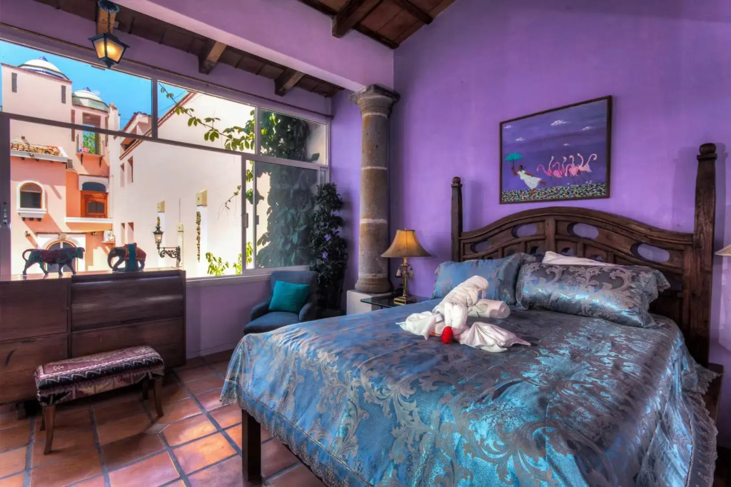 Pandora Double room (full double bed)