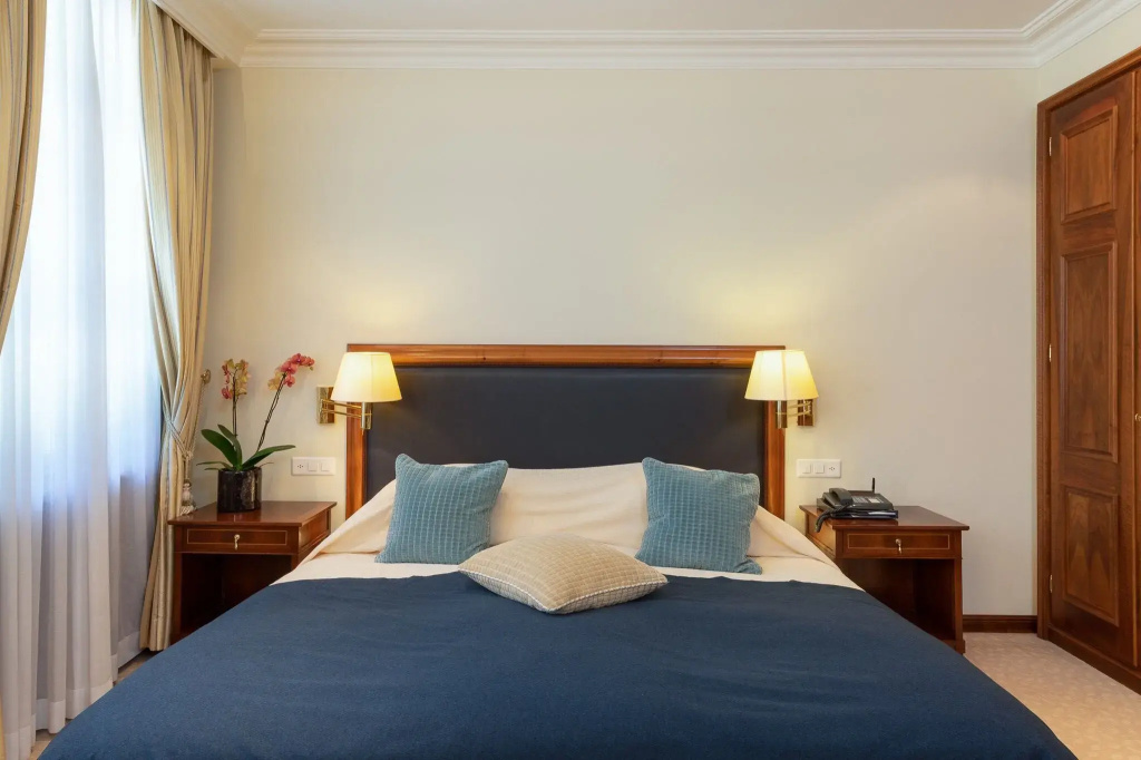 Superior Mountain Double room (full double bed)