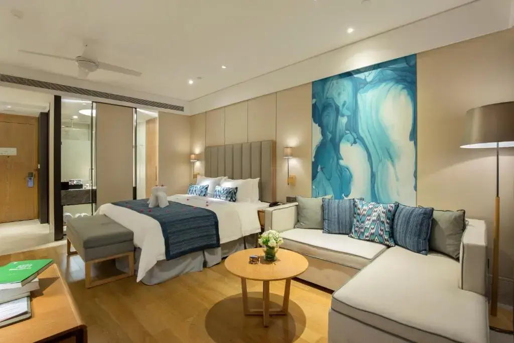 Refined Double room (full double bed)