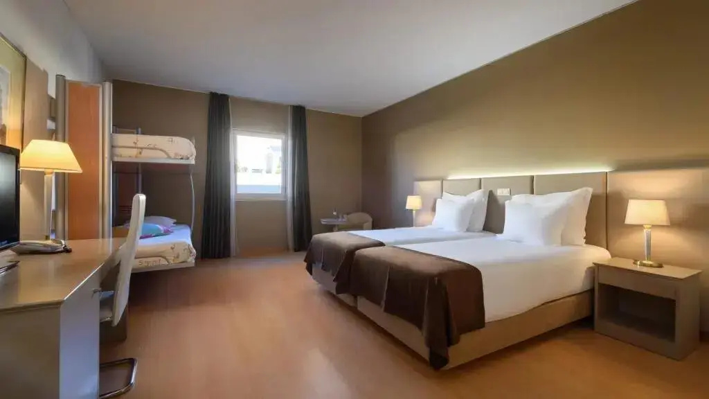 Deluxe Family room