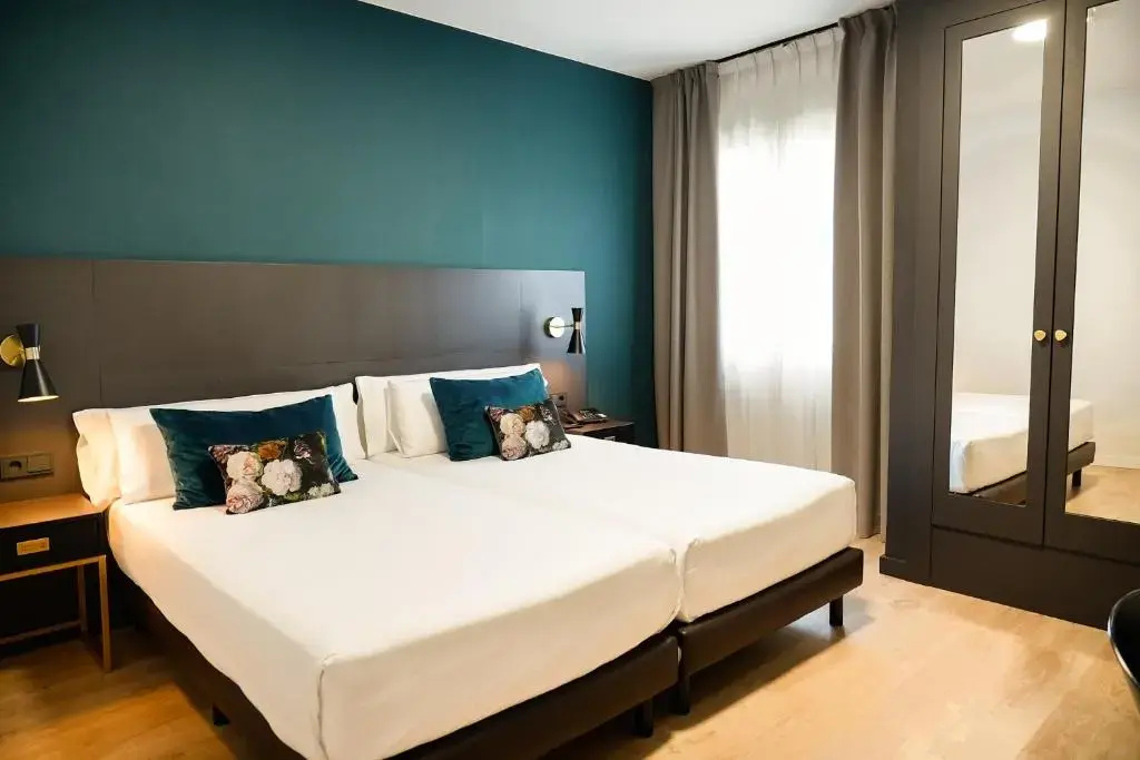 Double room (twin beds)