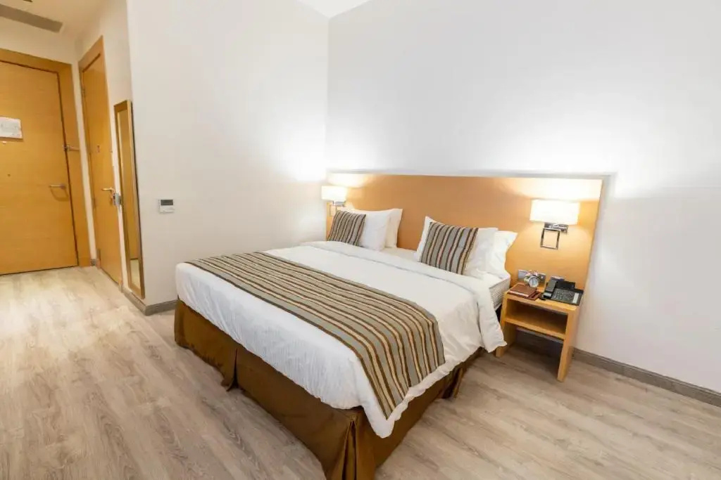 1 Bedroom Double Suite (full double bed)
