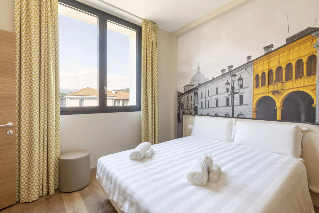 Standard Double room (full double bed)