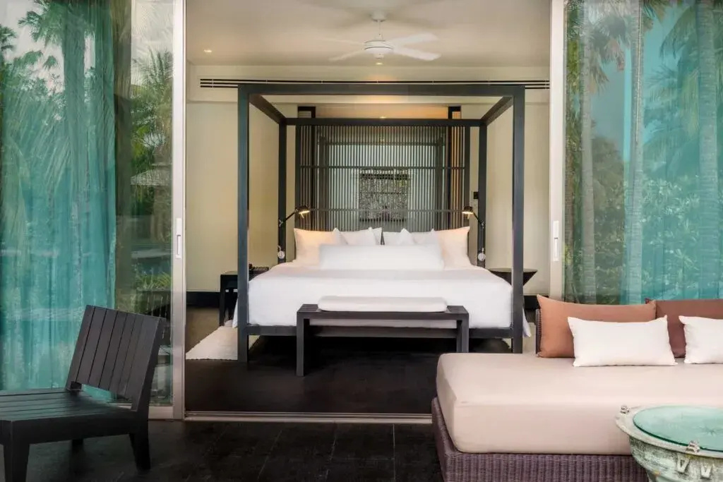 Double Palm Suite (full double bed)