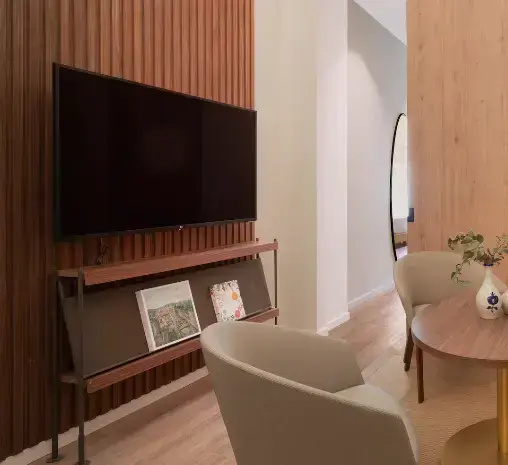The Level Double Suite (twin beds)