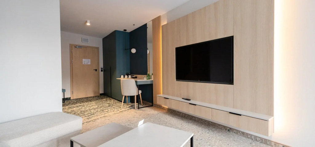 Superior Double Suite (full double bed)