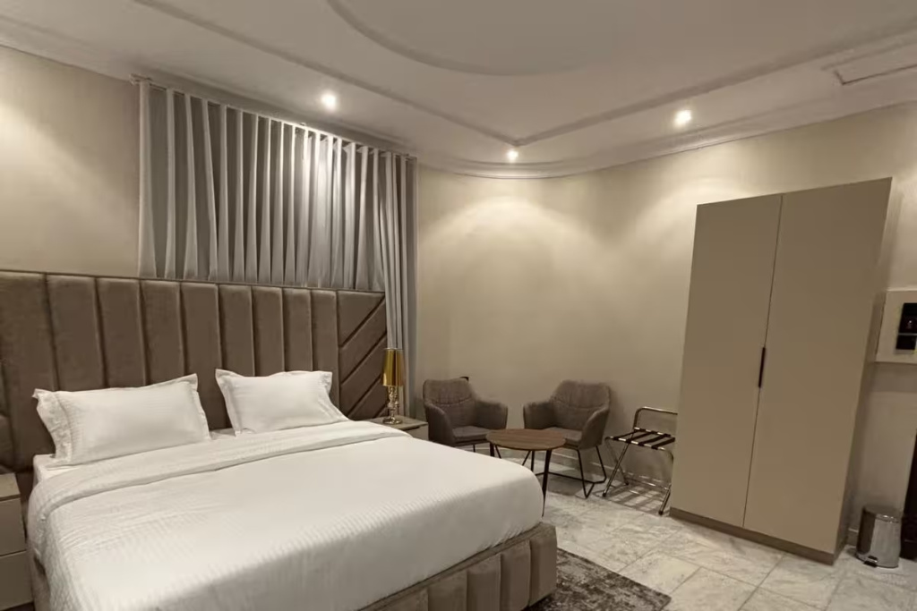 Double Junior Studio Suite (full double bed)