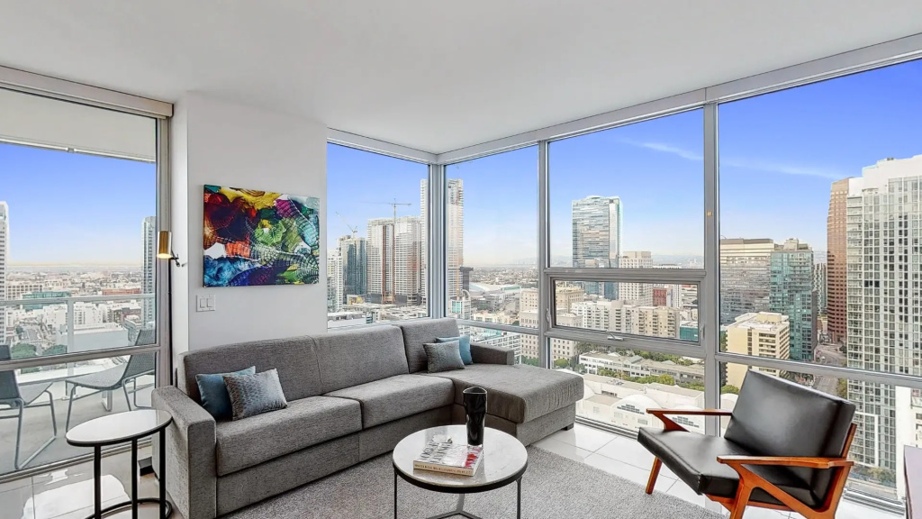Level Furnished Living - Chambres