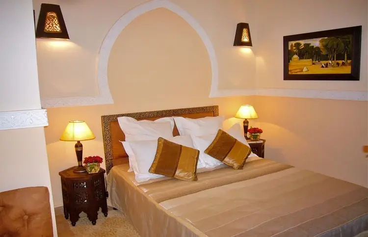 Crystal Double room (full double bed)