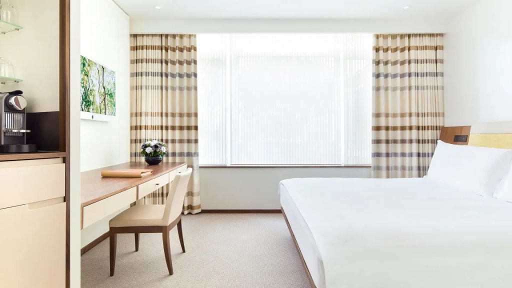 Deluxe City Double room (full double bed)