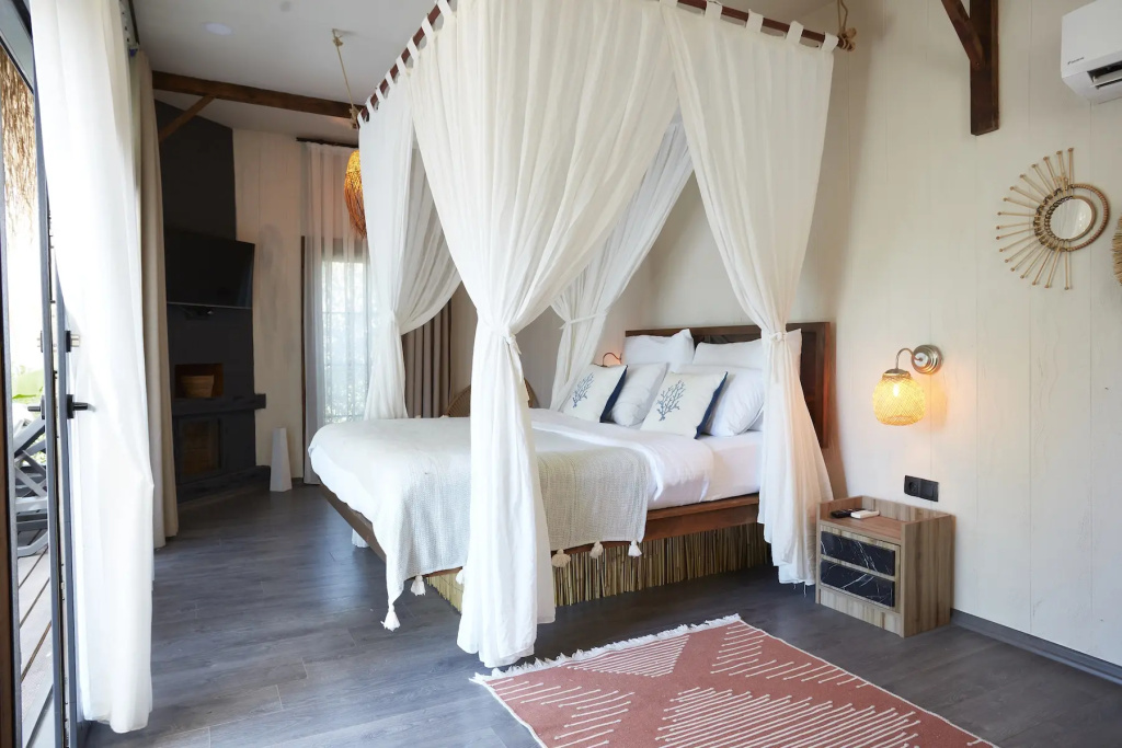 Double Boutique Suite (full double bed)