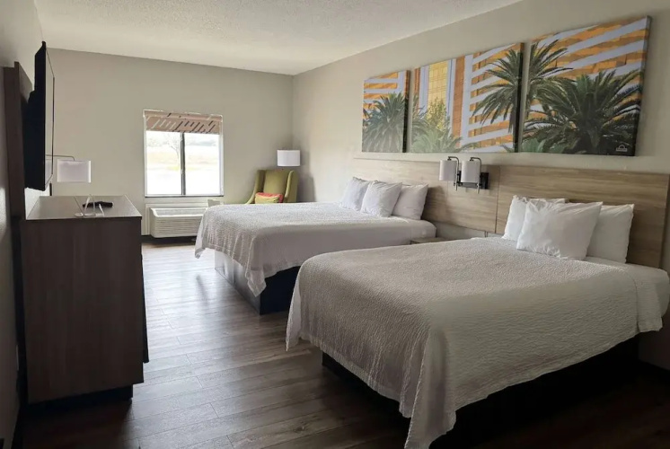 Quadruple room