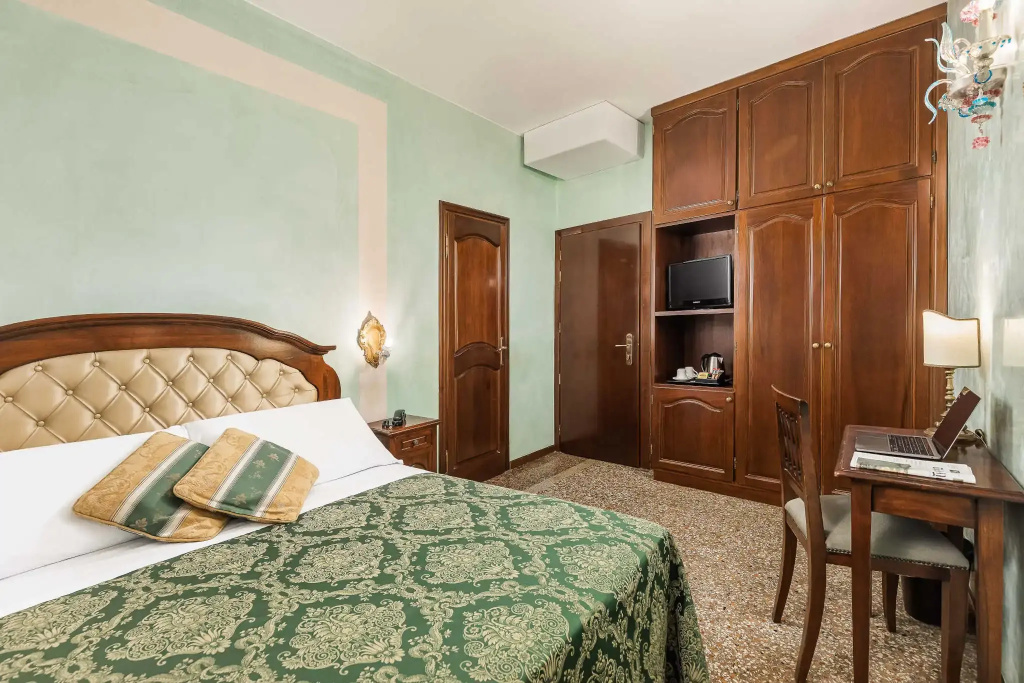 Classic room
