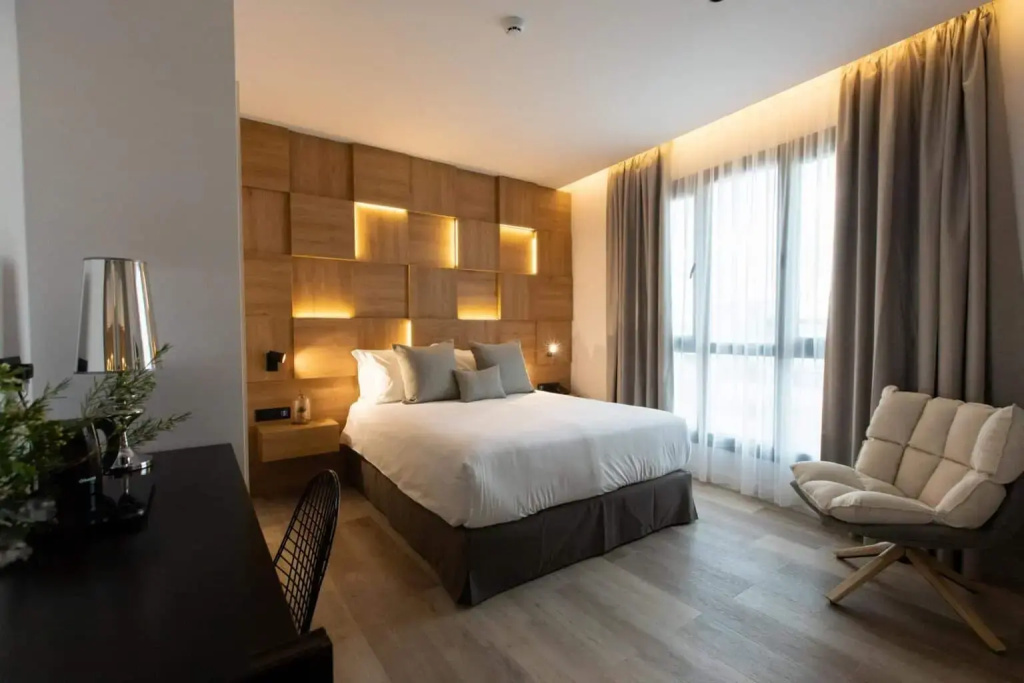 Castle View Double room (full double bed)