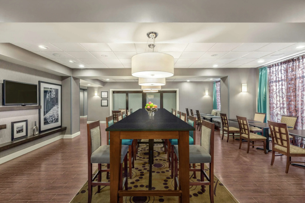 Lobby & Reception