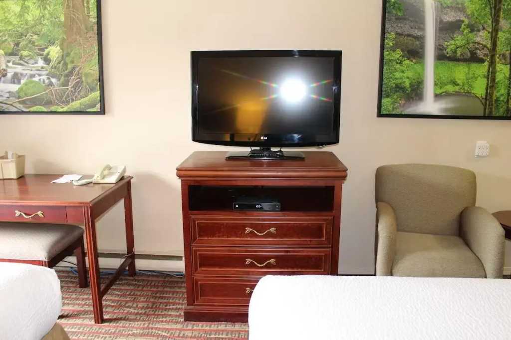 Ramada by Wyndham Campbell River - Chambres