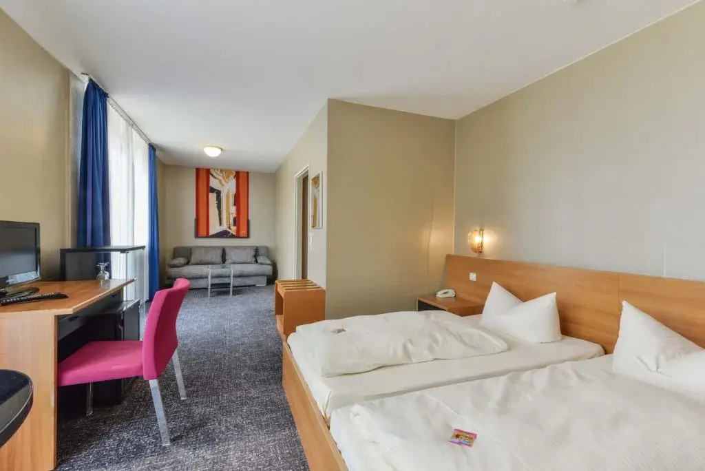 Luxury Double room (full double bed)