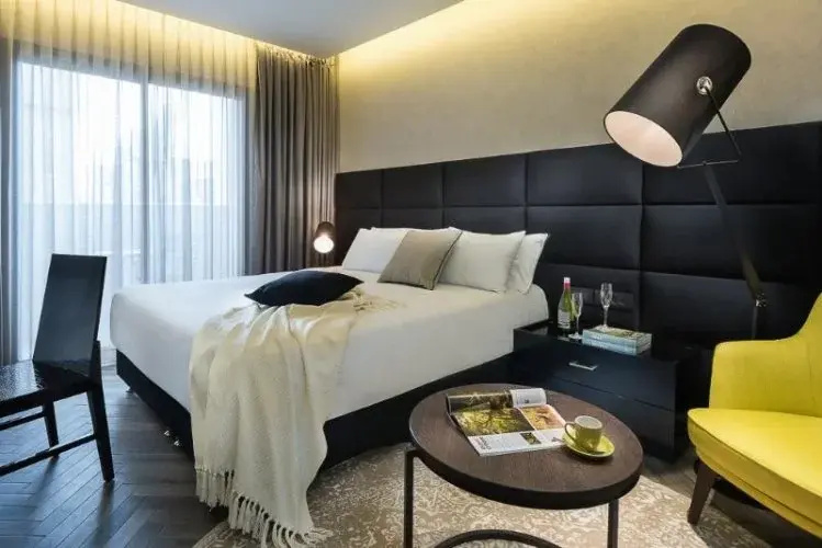 Executive Double room (full double bed)