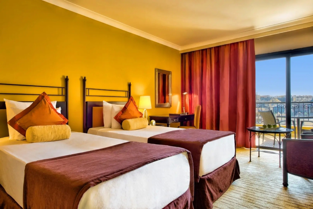 Corinthia St George's Bay - Chambres