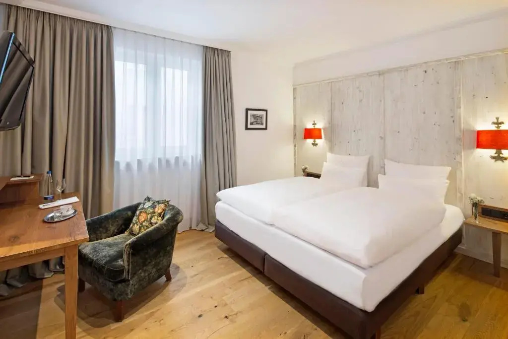 Standard Double room (full double bed)