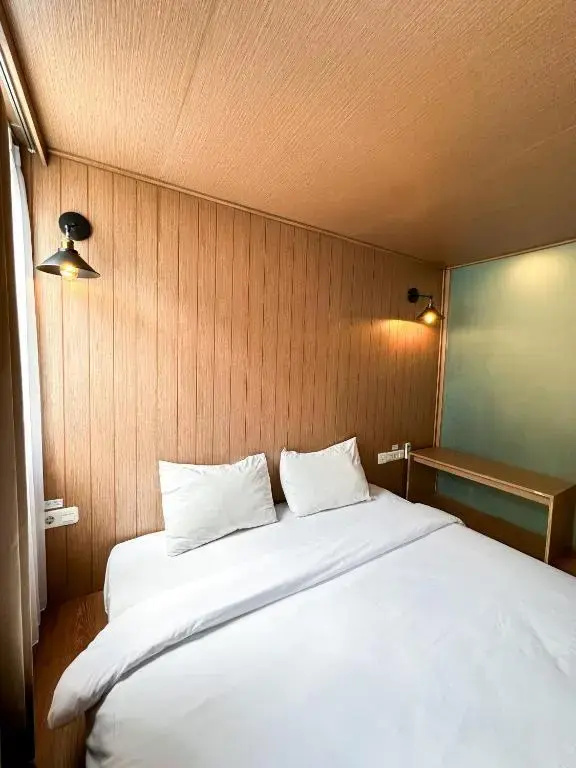 Superior Double room (full double bed)