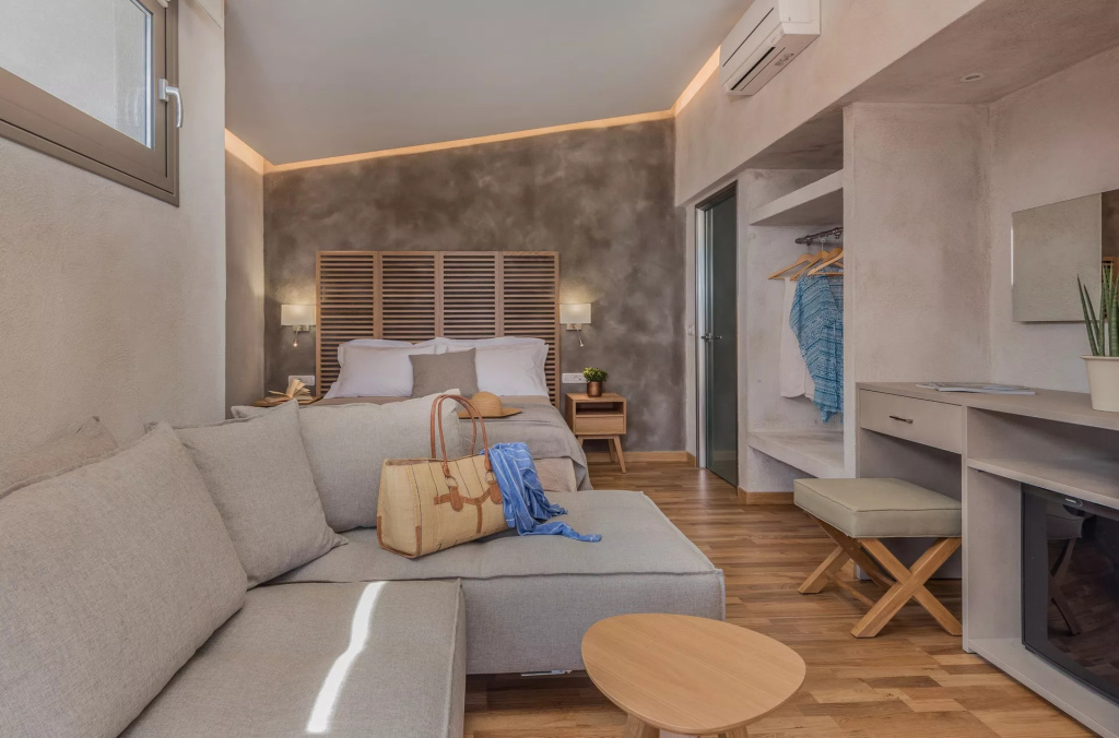 Superior Double room (full double bed)