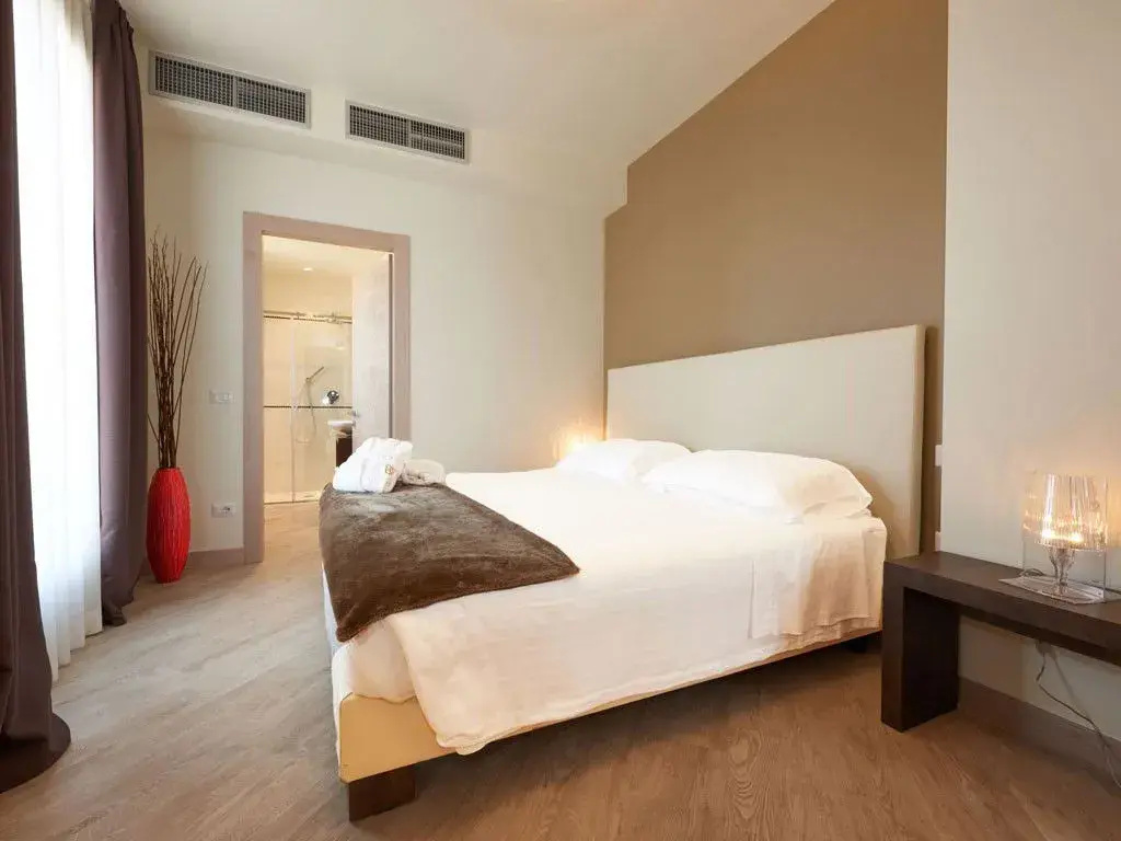 Double Loft Suite full double bed