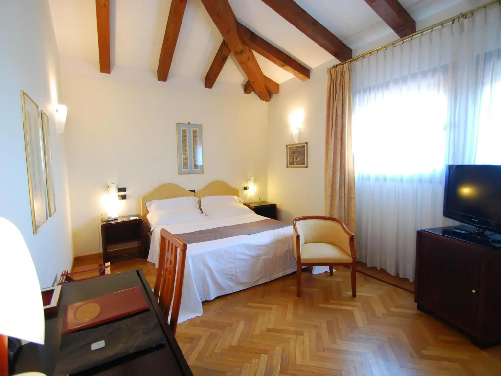 Alla Rocca Hotel - Chambres