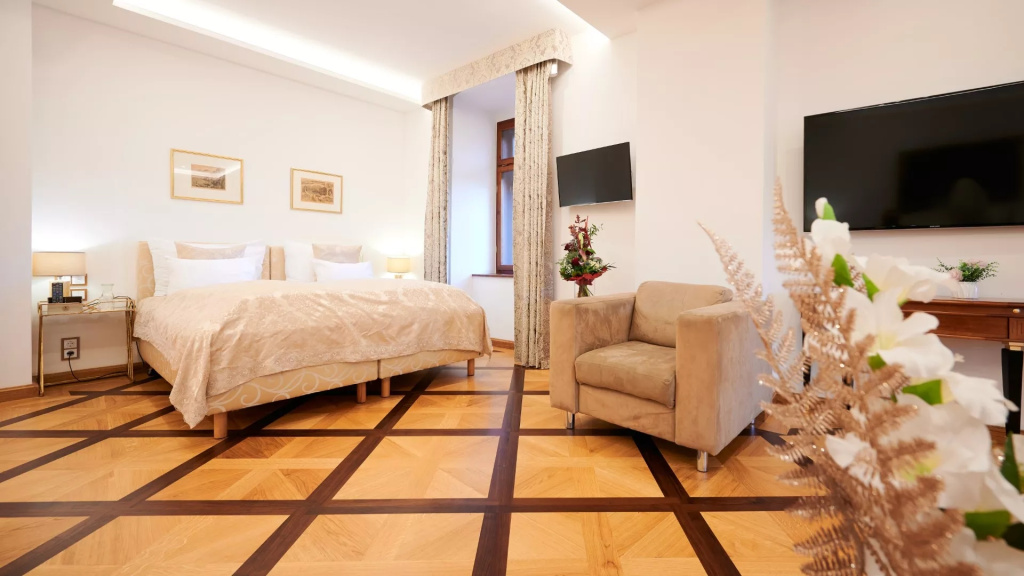 Superior Double Suite (full double bed)