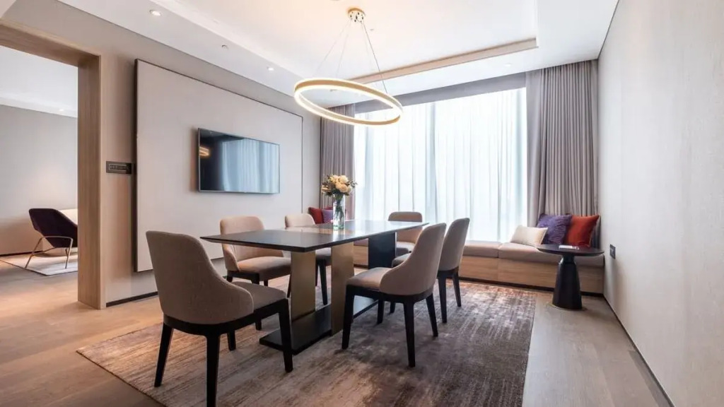 Двухместный люкс Entertainment c 1 спальней двуспальная кровать в Carlton Hotel Bangkok Sukhumvit