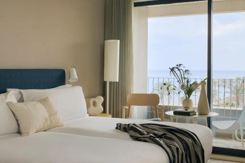 Always ME Double room with partial sea view (twin beds)