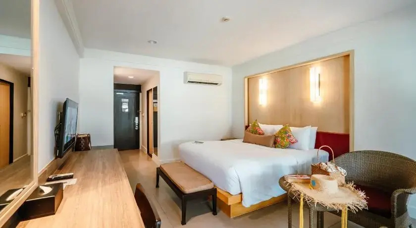 Sawaddi Patong Resort & Spa by Tolani - Chambres