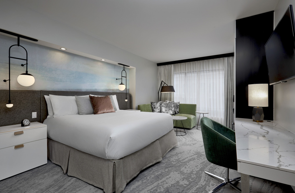 Double Corner Accessible room (full double bed)