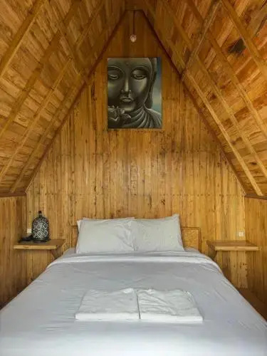 Double Pyramid with lake view (full double bed)