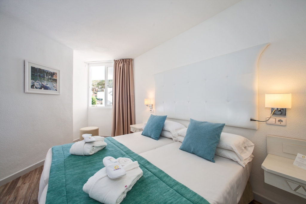 FERGUS Style Cala Blanca Suites - Chambres