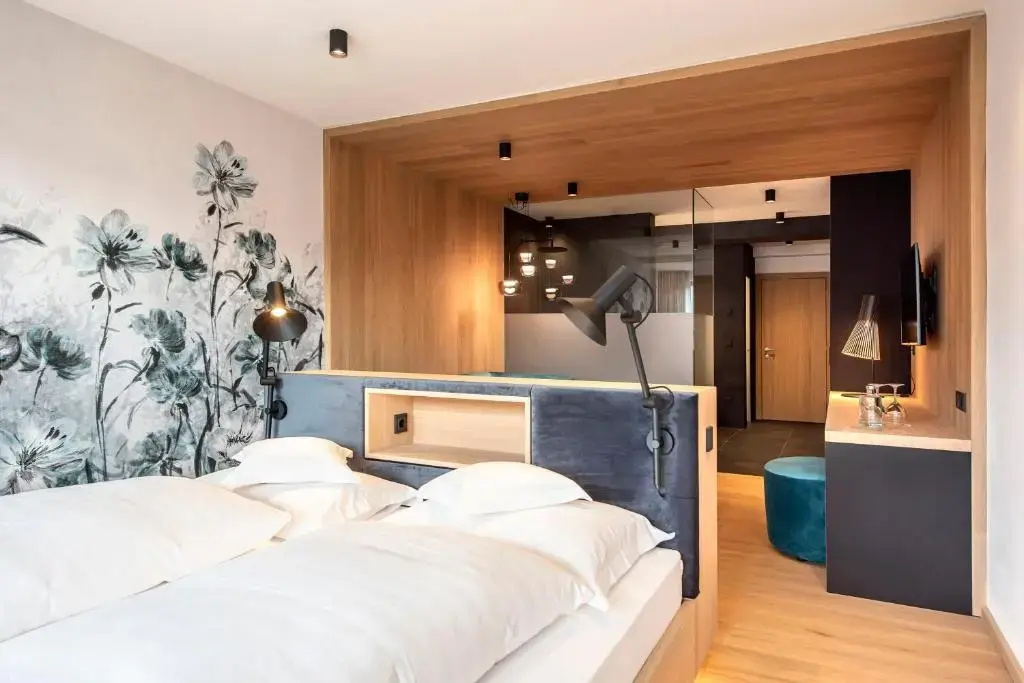 Double Junior Suite with balcony (full double bed)