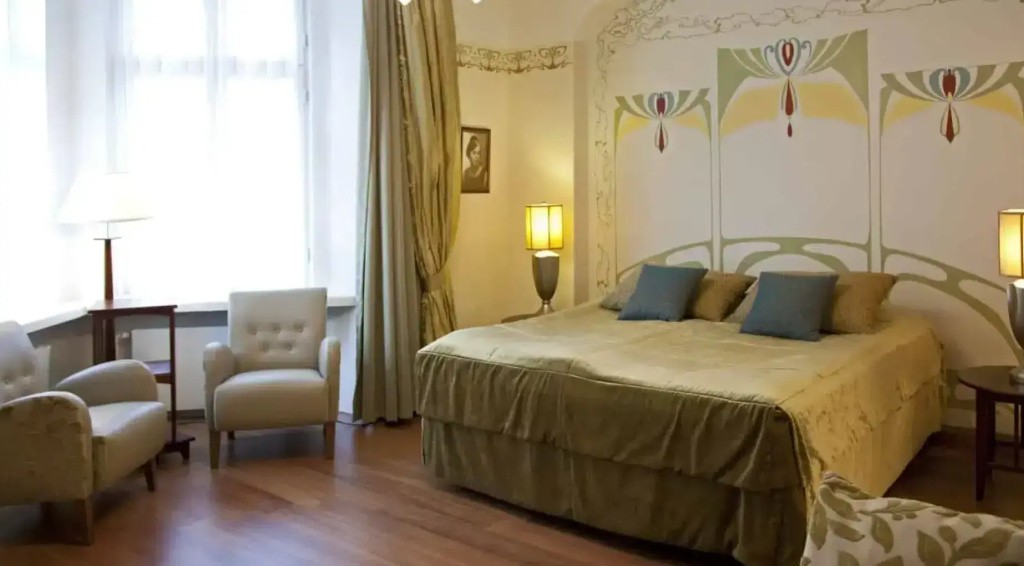 Aino Kallas Double room (full double bed)