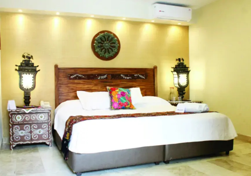 No. 10 Double room (full double bed)
