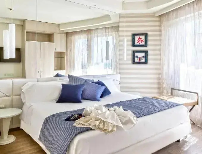 Standard Double room with sea view (full double bed)