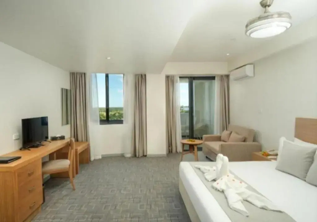 Double room with bay view (full double bed)