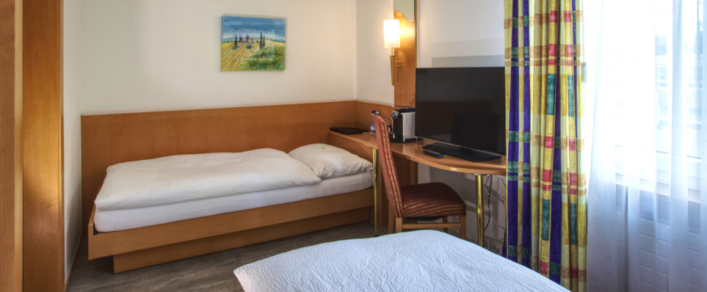 Basic Double room (twin beds)