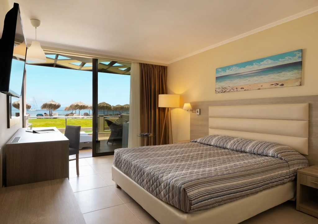 Double Bungalow beachfront (full double bed)