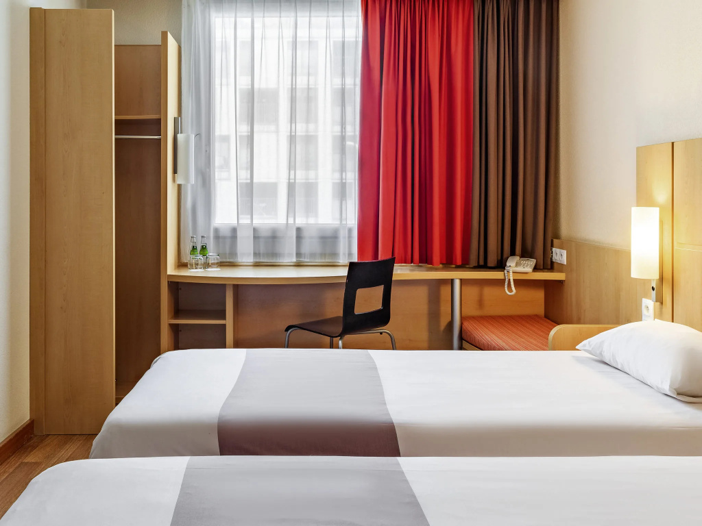 Standard Twin room (twin beds) (bed type is subject to availability)