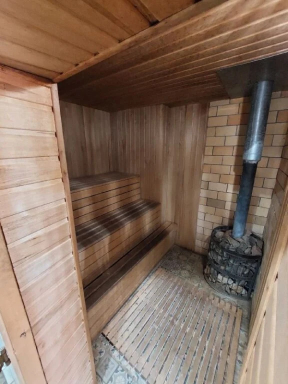 Трёхместный полулюкс с диван-кроватью с красивым видом из окна в Олимп