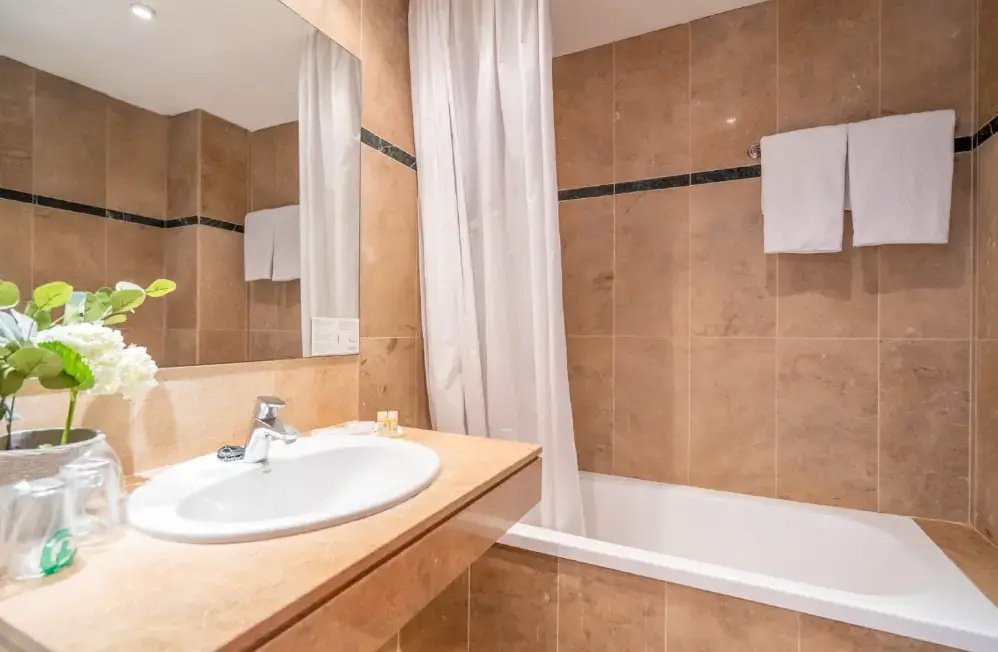 Hotel Glories - Chambres