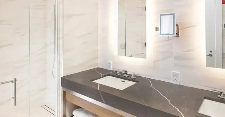1 Bedroom Deluxe Plus Penthouse Double Suite (full double bed)