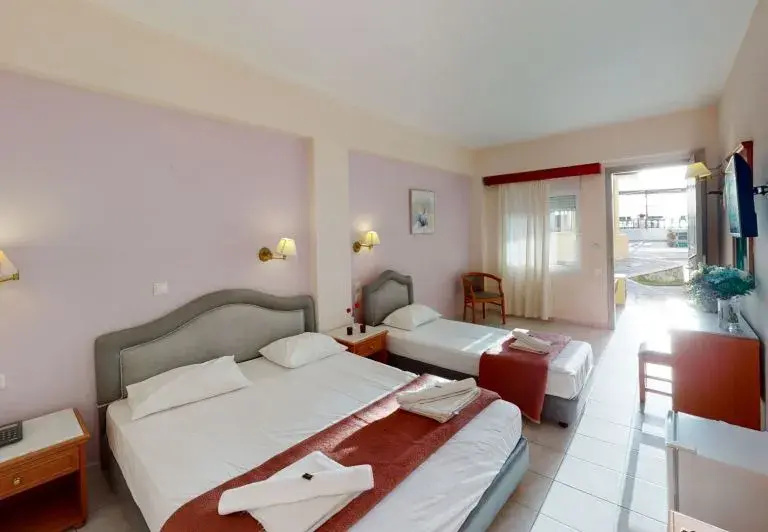 Triple room